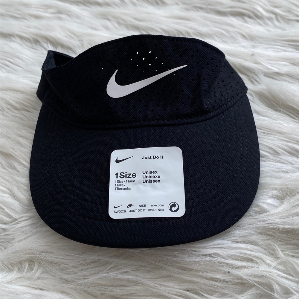 Nike | Black Visor with White Swoosh - Picture 4 of 8